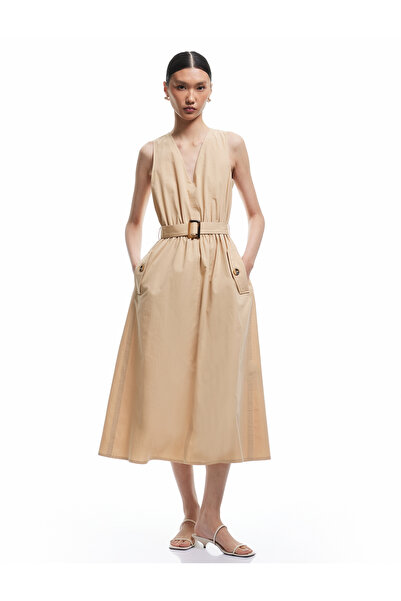 Koton Φόρεμα μακρύ ποπλίνα με λαιμόκοψη με λεπτομέρεια ζώνης