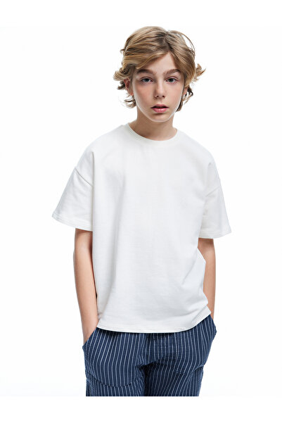 Koton Basic-T-Shirt aus Baumwolle mit kurzen Ärmeln und Rundhalsausschnitt