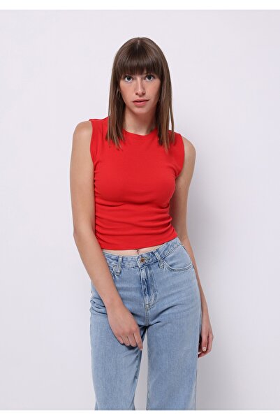 Colin's قميص داخلي نسائي أحمر بدون أكمام بقصة ضيقة