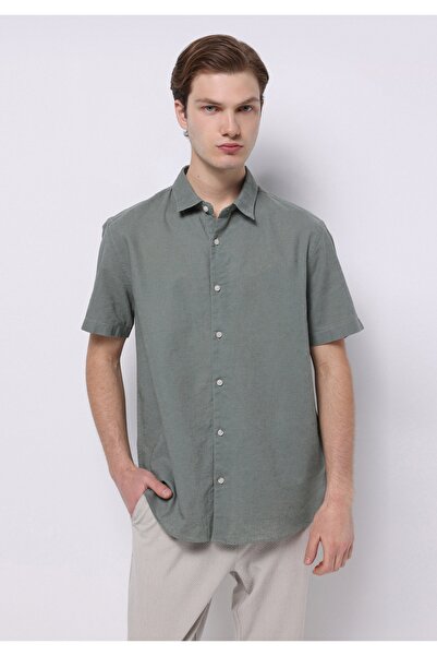 Colin's قميص رجالي ذو قصة عادية ورقبة مستقيمة من الكتان المخلوط باللون الأخضر...