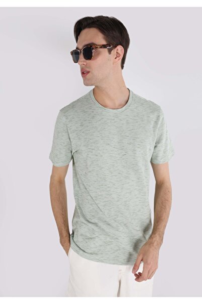 Colin's Ανδρικό κοντομάνικο μπλουζάκι με κανονική εφαρμογή με στρογγυλή λαιμό...