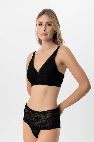 Pierre Cardin Empty Cup Gathering Bra Set