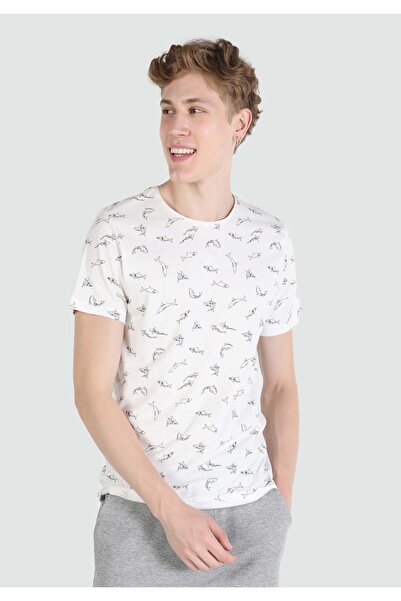 Colin's تي شيرت رجالي أبيض برقبة دائرية وأكمام قصيرة - مقاس عادي