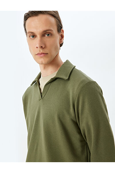 Koton Khakifarbenes Herren-Sweatshirt mit Polokragen 5SAM70007MK