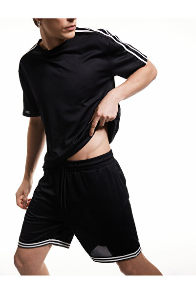 Koton Sportshorts mit Schnürung in der Taille und Streifendetail-Taschen