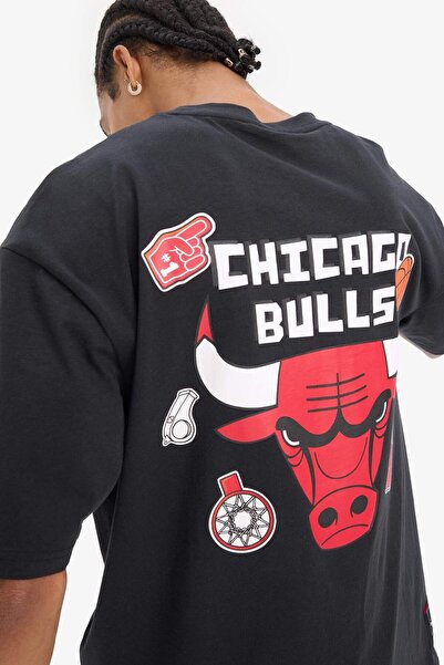 DeFacto Μπλουζάκι NBA Chicago Bulls με κοντό μανίκι και λαιμόκοψη oversize E4...