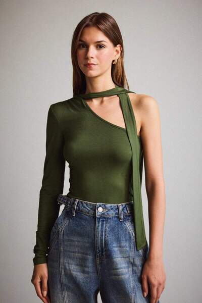 DeFacto Tek Omuzlu Bağlama Detaylı Bluz G3334AX25WN