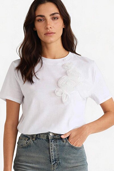 DeFacto 100% pamuk, opuštenog kroja, majica sa izvezenim uzorkom i četkanim p...