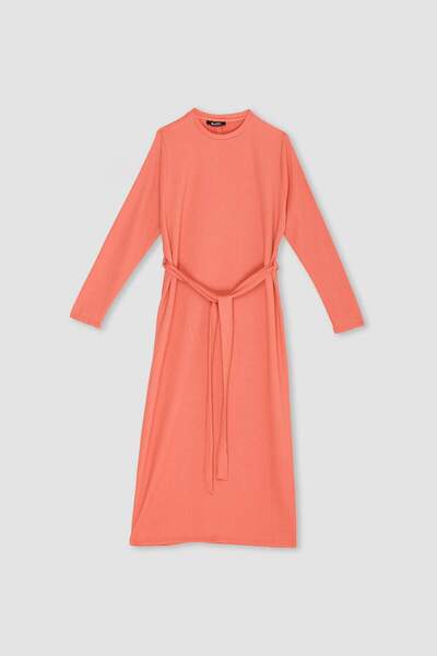 DeFacto Maxi haljina standardnog kroja s okruglim izrezom, vezanjem i dugim r...