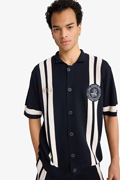 DeFacto Relax Fit Polo-Kragen-Kurzarm-T-Shirt mit Knöpfen F8553AX25AU