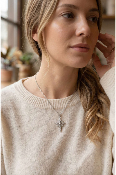 PAZAR DÜNYASI قلادة نجم القطب من الفولاذ 316L باللون الفضي مع حجر الزركون - ل...