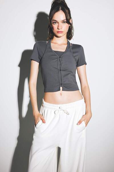 DeFacto Футболка з коротким рукавом та коміром-стійкою F8981AX25AU