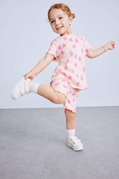 DeFacto طقم من قطعتين منقوش قماش مجدّل حياكة مضلعة تي شيرت بأكمام قصيرة وشورت...