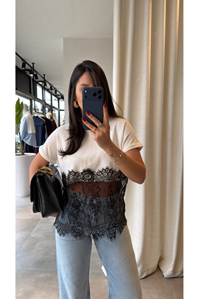 Perry Boutique Λευκό κοντομάνικο μπλουζάκι με δαντέλα στην εφαρμογή της φούστας