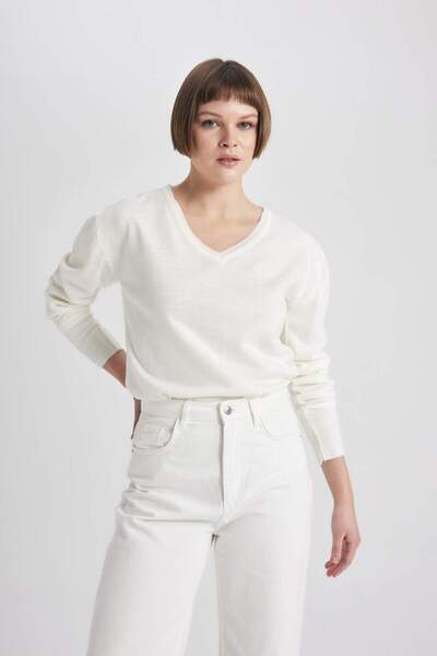 DeFacto Regular Fit V-Ausschnitt Strickpullover B7865AXNS