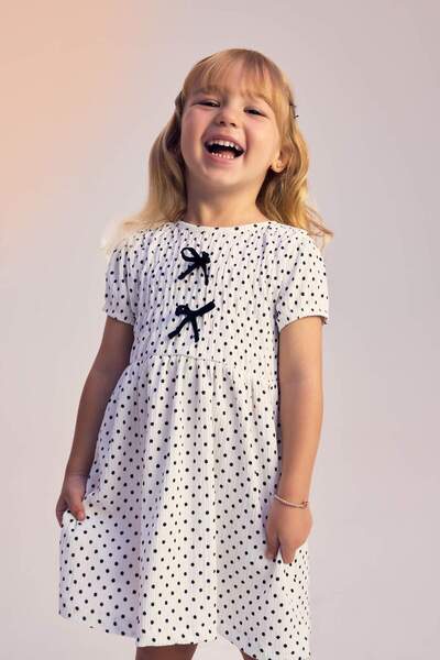 DeFacto Rochie de vară cu mâneci scurte cu buline pentru fetiță E8719A525SM