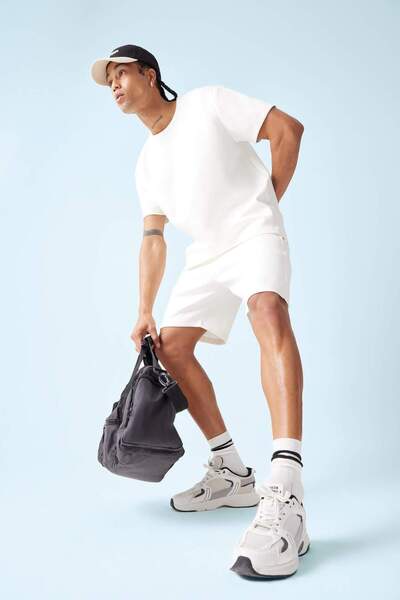 DeFacto Standart Fit Modal Kumaş Sporcu Kısa Paça Şort D9311AX25SP