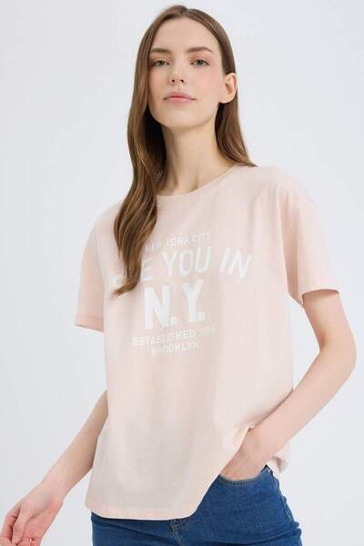 DeFacto Regular Fıt Bisiklet Yaka Baskılı Kısa Kollu Tişört E0720AX25SM