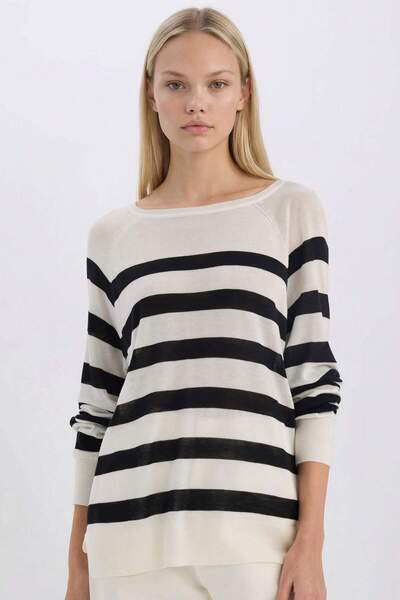 DeFacto Gestreifter Strickpullover mit normaler Passform und U-Boot-Ausschnit...