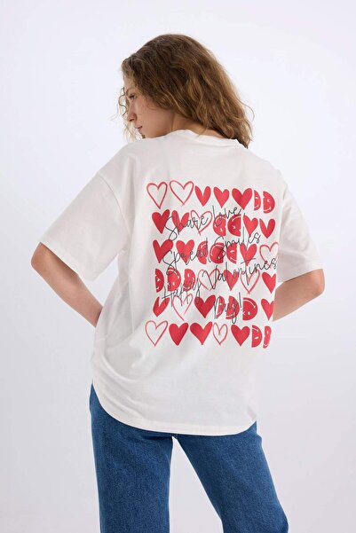 DeFacto تي شيرت عيد الحب Smileyworld كبير الحجم برقبة دائرية وطباعة خلفية وأك...