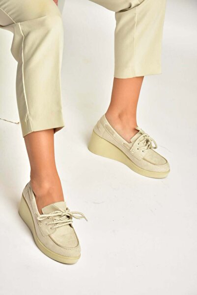 Fox Shoes Y602006402 Pantofi de damă cu talpă pană bej piele întoarsă