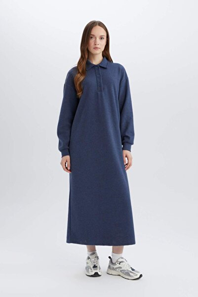 DeFacto Основна макси трикотажна рокля с плътни копчета и дълги ръкави от сол...