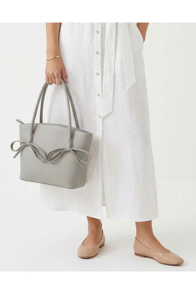 Çanta Trend Fiesta model ženske stilske srebrne ručne i Torba za rame sa zlat...