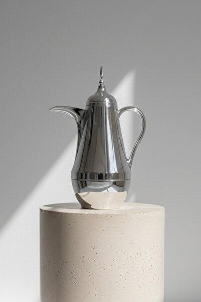 SQUALO ترمس قهوة فضي فاخر – حافظ للحرارة – السعة 1 لتر – تصميم أنيق للمجالس