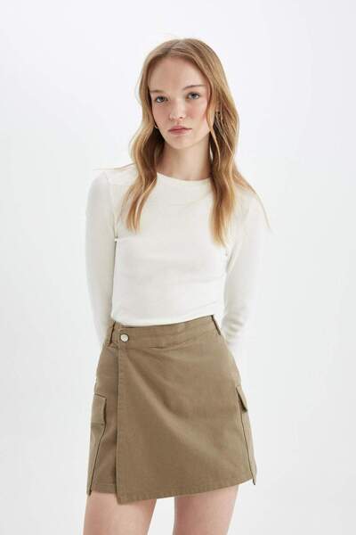 DeFacto Regular Fit Normal Bel Kargo Cepli Gabardin Şort Etek D4991AX24AU