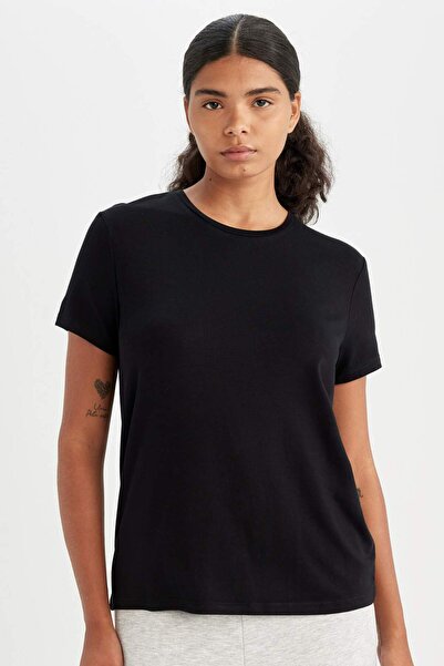 DeFacto تي شيرت DeFactoFit Standard Fit Crew Neck Sportsman الأساسي ذو الأكما...