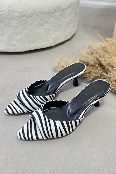 Modezya Morgana Siyah Beyaz Desenli Tek Bant Kadın Topuklu Ayakkabı