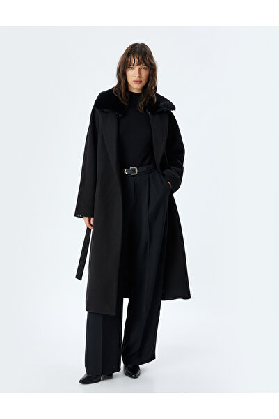 Koton Yakası Çıkarılabilir Kürklü Cepli Uzun Kaşe Kaban