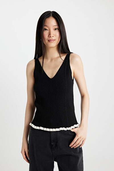 DeFacto Fitted V-Neck Basic Plain Knitwear Undershirt D3000Ax24Sm