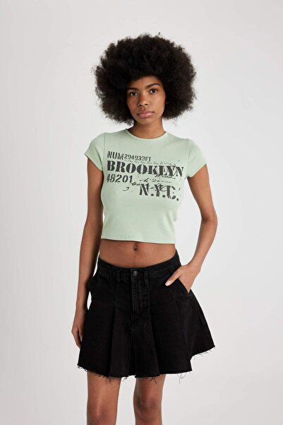 DeFacto Tailliertes, bedrucktes, kurzärmliges T-Shirt aus Twill mit Rundhalsa...