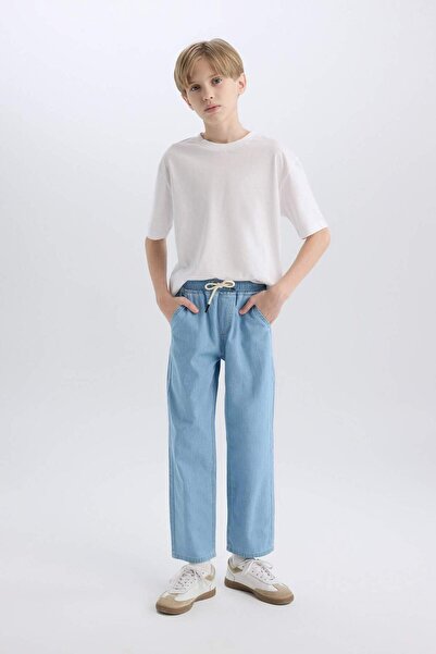 DeFacto Jungen-Jeans mit gerader Passform und geradem Bein, Basic-Hose B5740a...