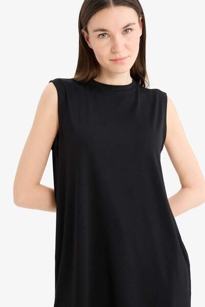 DeFacto Regular Fit Bisiklet Yaka Kolsuz Basic Düz Siyah Tesettür Tunik A8352...