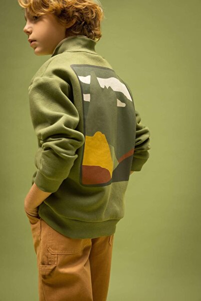 DeFacto Boy's Oversize Wide Fit Stand Collar Printed Thick Sweatshirt B1735A8...