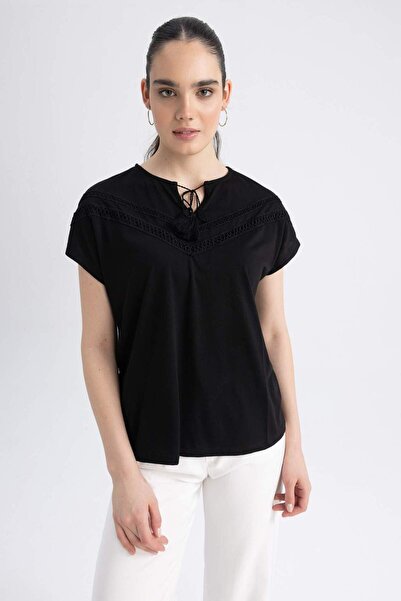 DeFacto Regular Fit Crew Neck Tie Detail Short Sleeve T-Shirt X4976Az22Sp