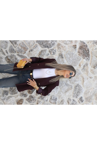 bytugcekaya Μπλέιζερ με μανίκια σε χρώμα δαμασκηνί και χρυσά κουμπιά