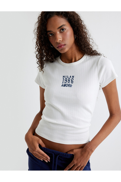 Koton Tricou din bumbac cu mânecă scurtă, decolteu rotund, cu detaliu brodat