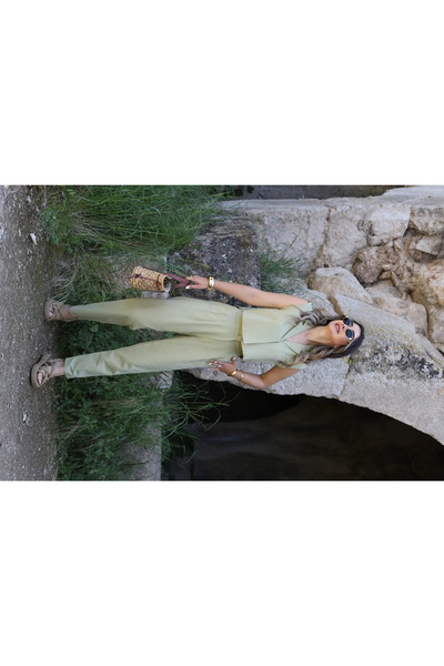 bytugcekaya Set de morcovi din in verde fistic