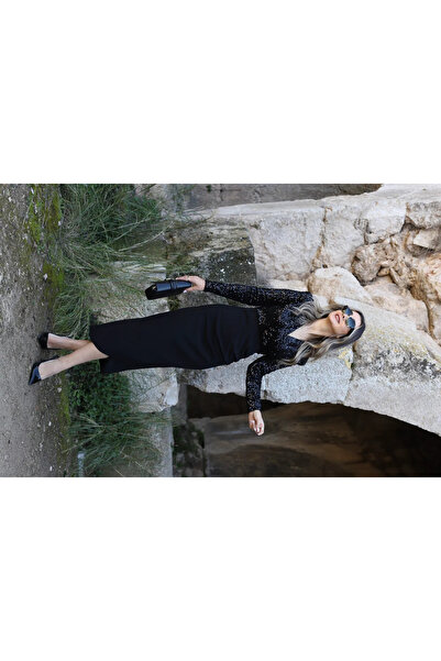 bytugcekaya فستان أسود مزدوج الصدر مزين بالترتر