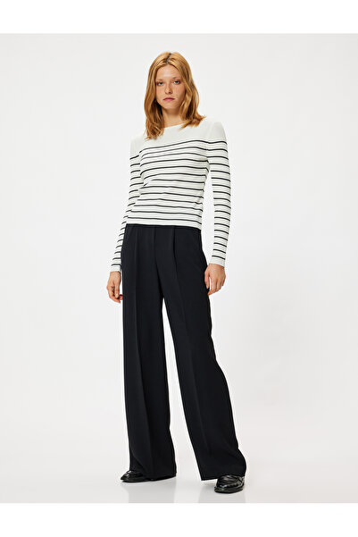 Koton Μακρυμάνικο μπλουζάκι με στρογγυλή λαιμόκοψη