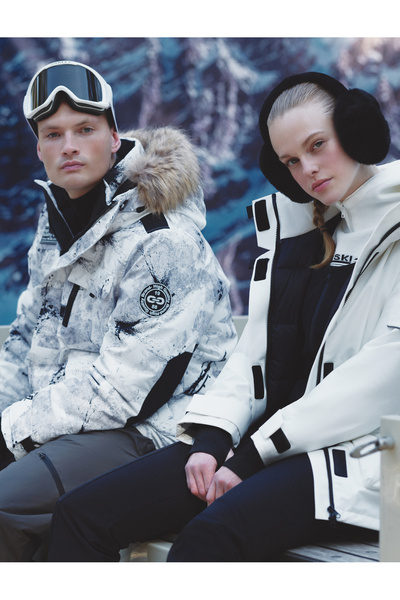 Koton Pulover de tricotaj cu glugă color block - Detaliu cu fermoar, mânecă l...