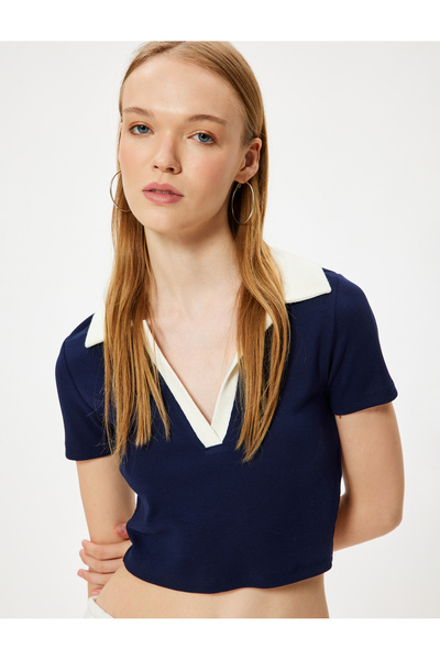 Koton Πόλο μπλουζάκι με λαιμόκοψη - με κουμπιά, κοντό μανίκι, σωλήνωση με λεπ...