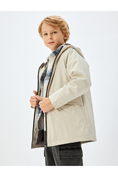 Koton Pelernă de ploaie impermeabilă cu glugă - cu căptușeală de pluș și buzu...