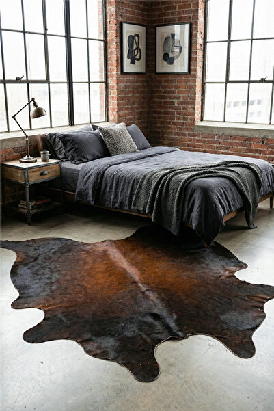 Çağ Halı Kahve-Siyah Savanna Montana Dana Derisi Post Halı