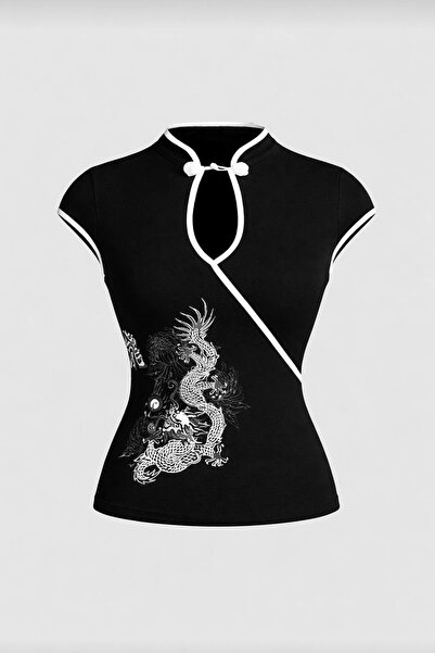 İlayda Toprak Μαύρη μπλούζα με μηδενικό μανίκι, με μοτίβο δράκου και λεπτομέρ...