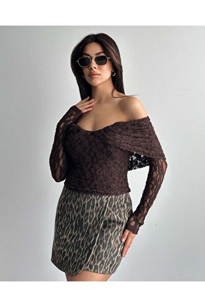 FERZOLAİO Madonna Collar Brown Lace Blouse