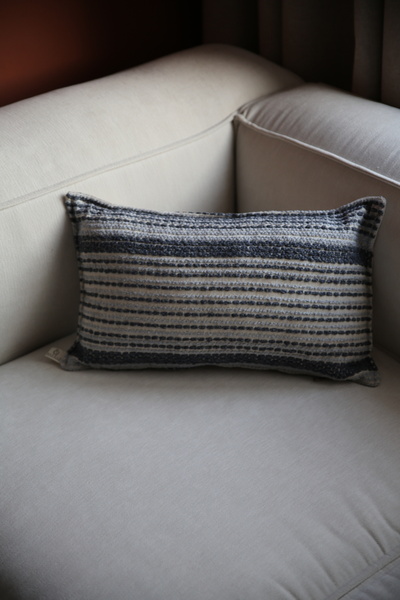 NEEDLE SİENA MAVİ DİKDÖRTGEN KIRLENT KILIFI